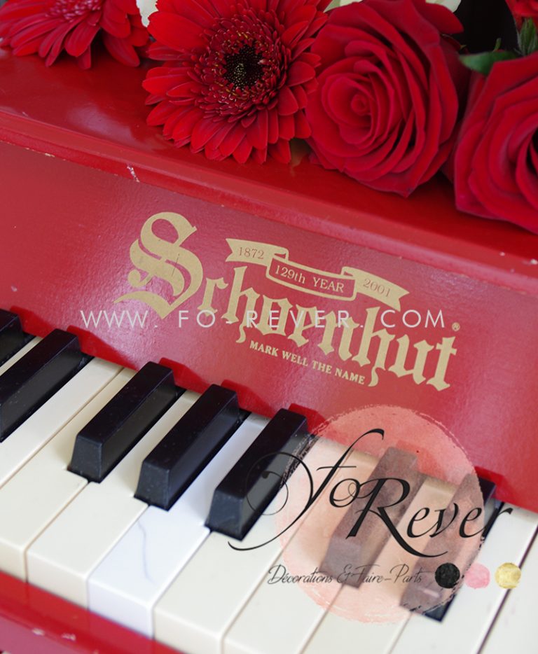 Piano Rouge Vintage